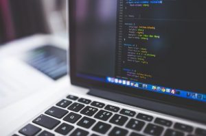 Software House: Como Funciona o Processo de Desenvolvimento de Software Sob Medida